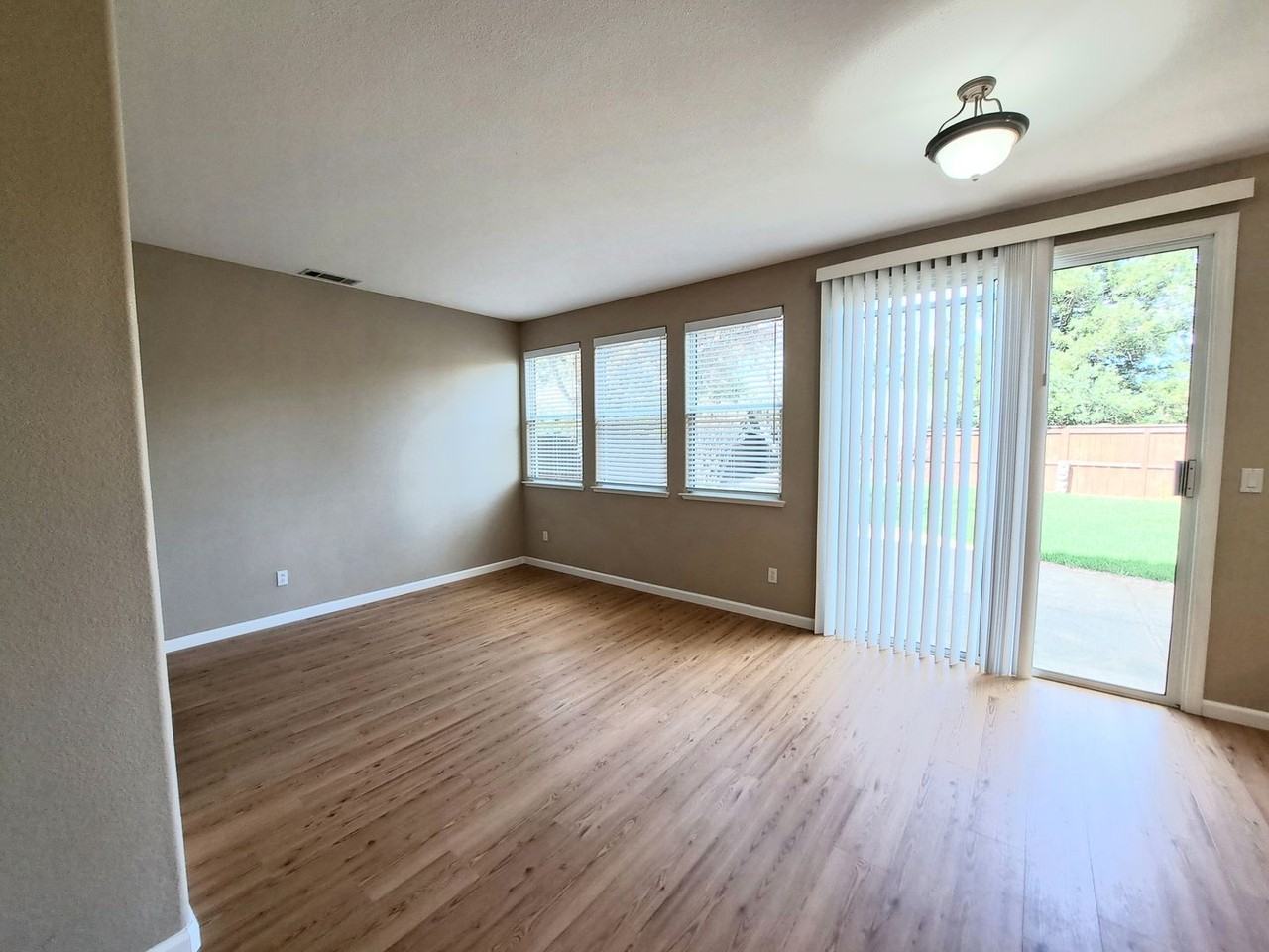 5090 Napa Shore Dr - Photo 7 of 40