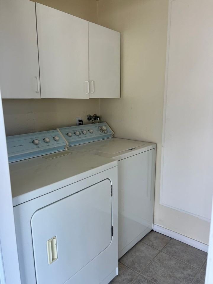 13350 Carriage Road - Photo 2 of 14