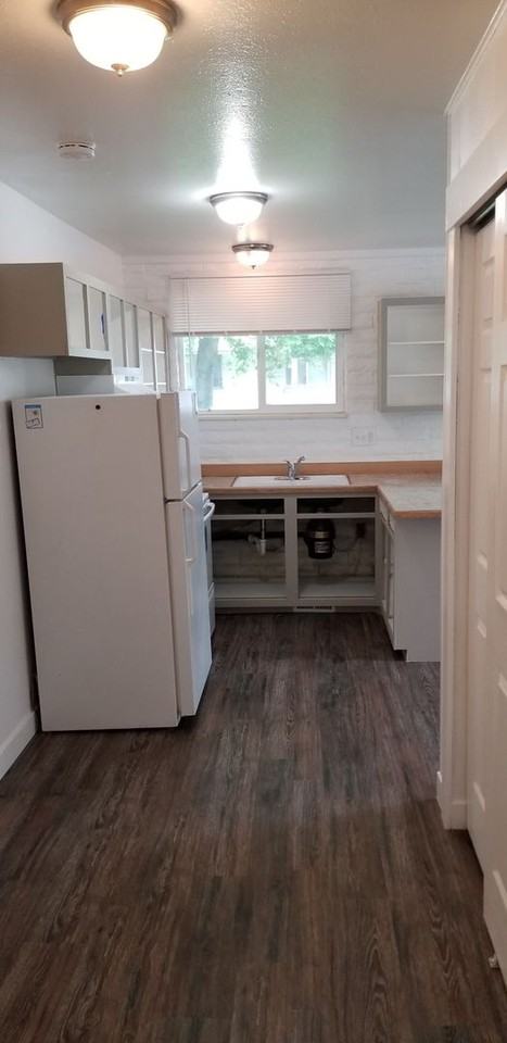 761 W 600 S - Photo 6 of 16