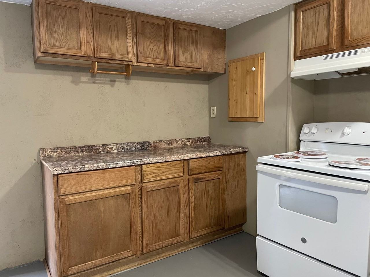 154 Creekwood Dr - Photo 3 of 8