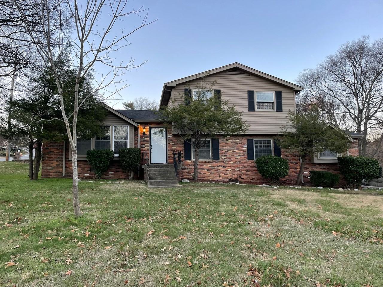 5425 Country Dr - Photo 2 of 17