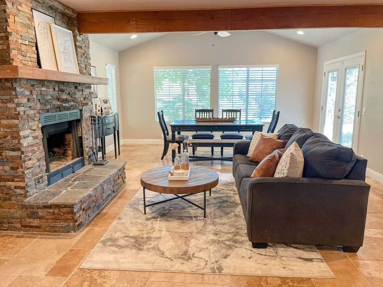 1761 Kelly Ln - Photo 3 of 35