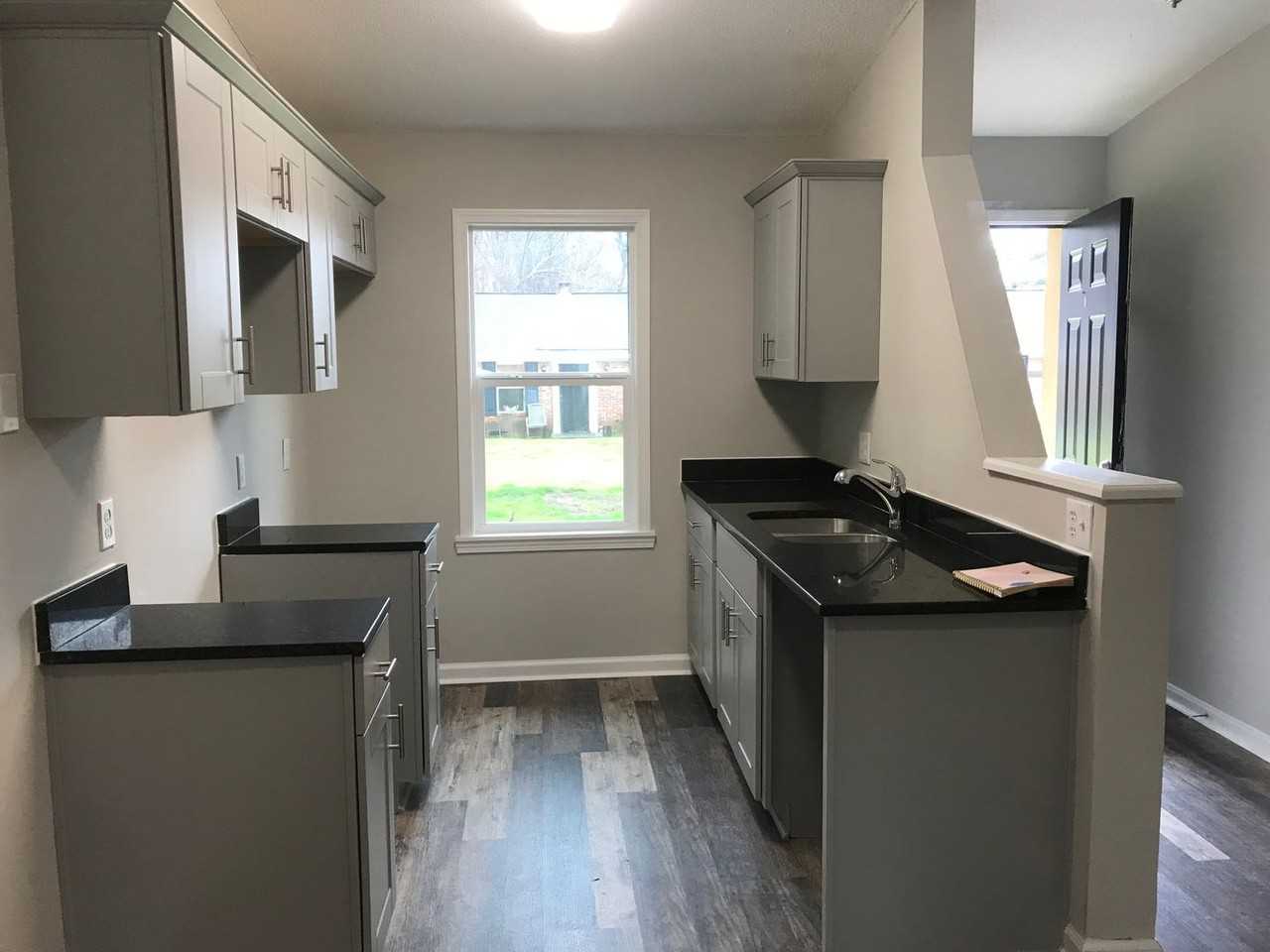 2625 Stewart Drive - Photo 2 of 6