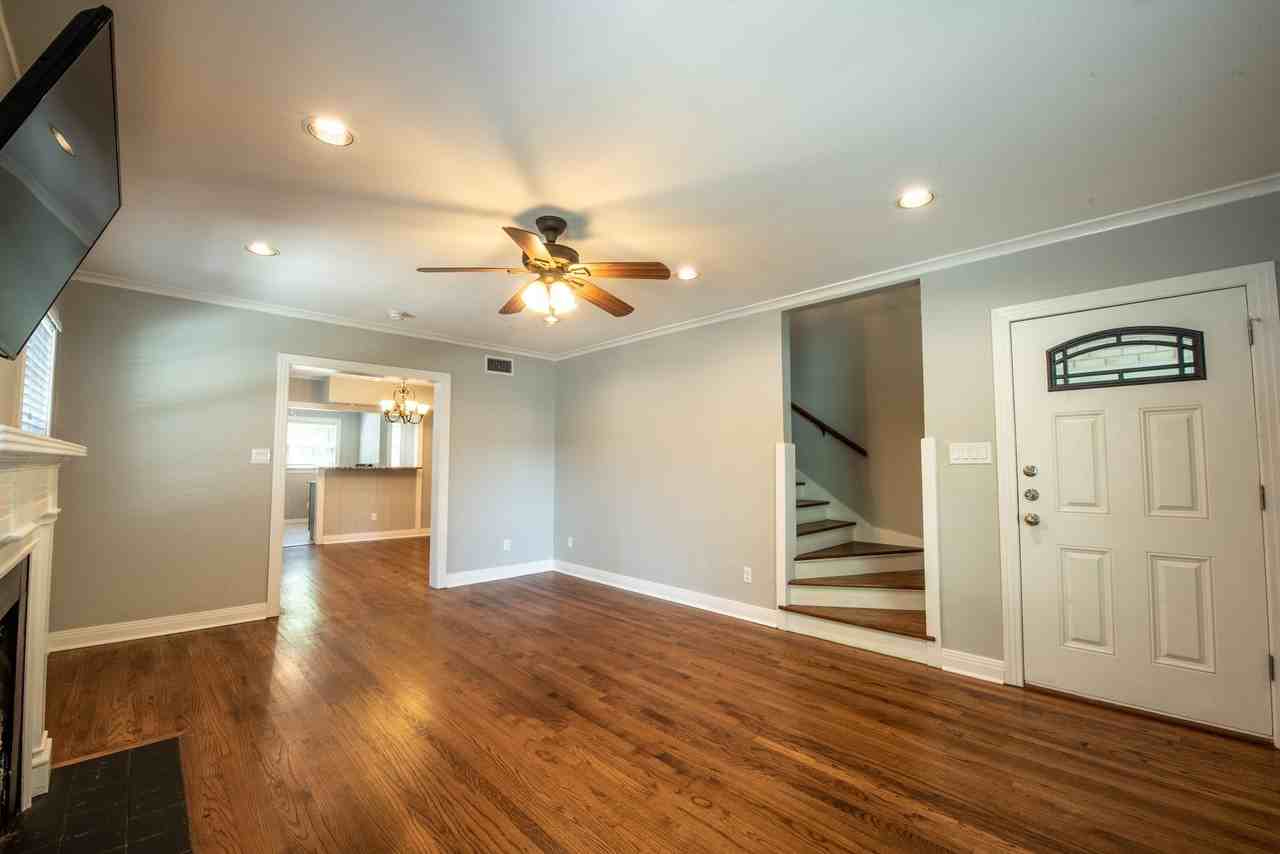 2558 Boyd Ave - Photo 2 of 13