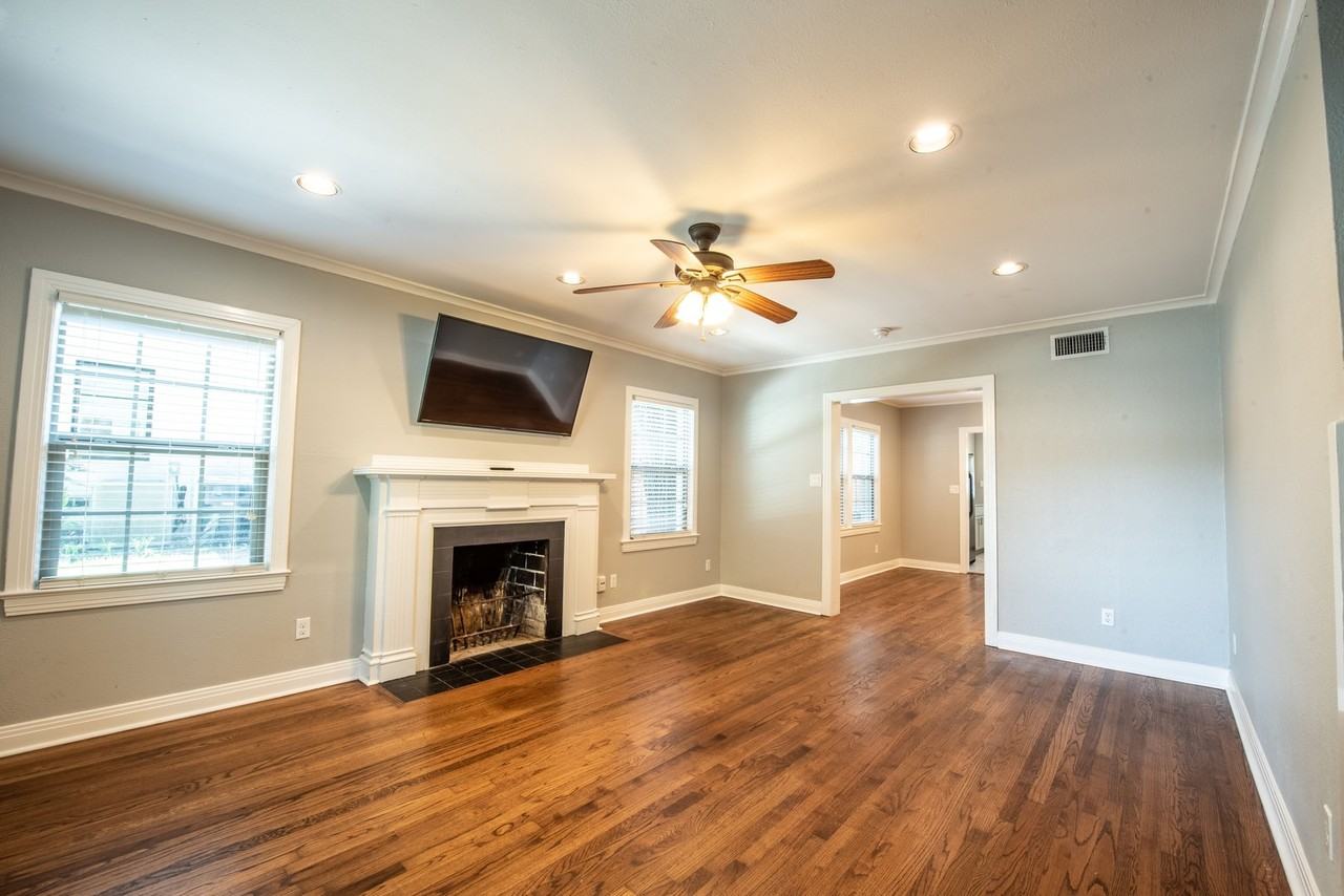 2558 Boyd Ave - Photo 3 of 13