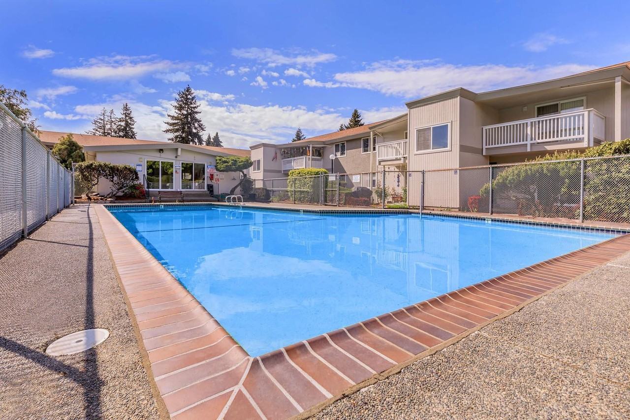 18225 1st Ave SO. - Photo 7 of 12