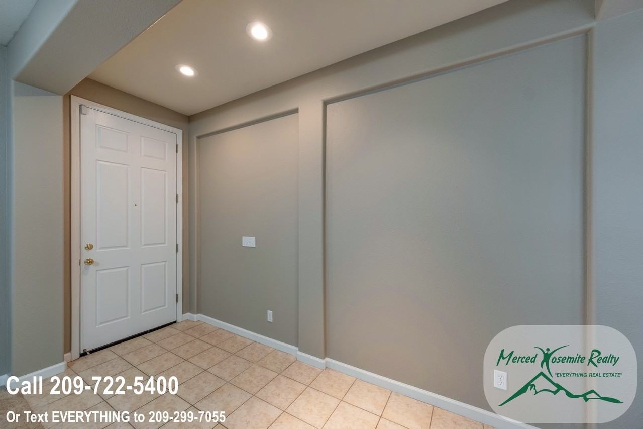 3841 Tern Ct - Photo 4 of 32