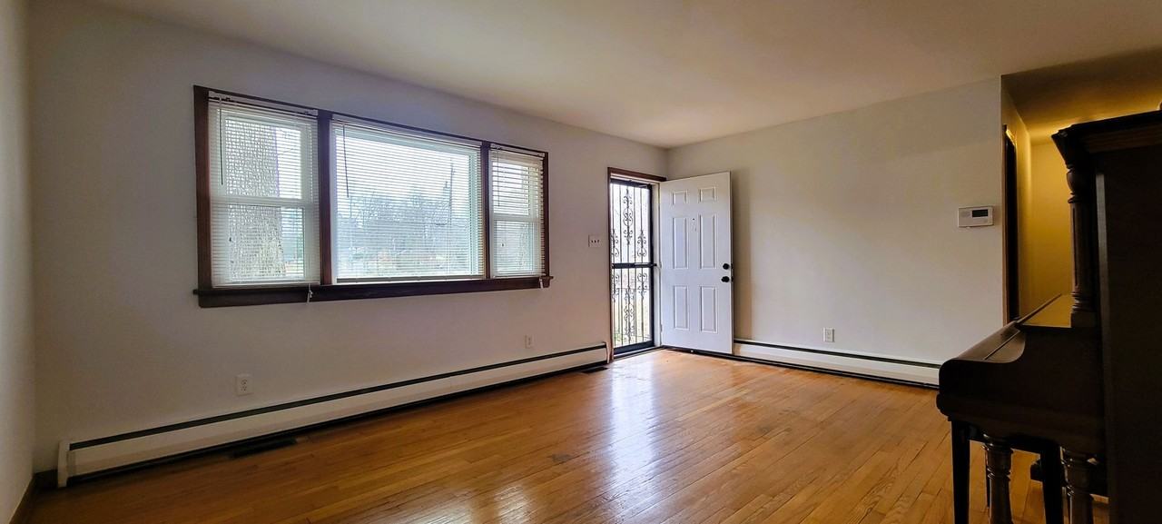 6711 Caribbean Ln - Photo 4 of 34