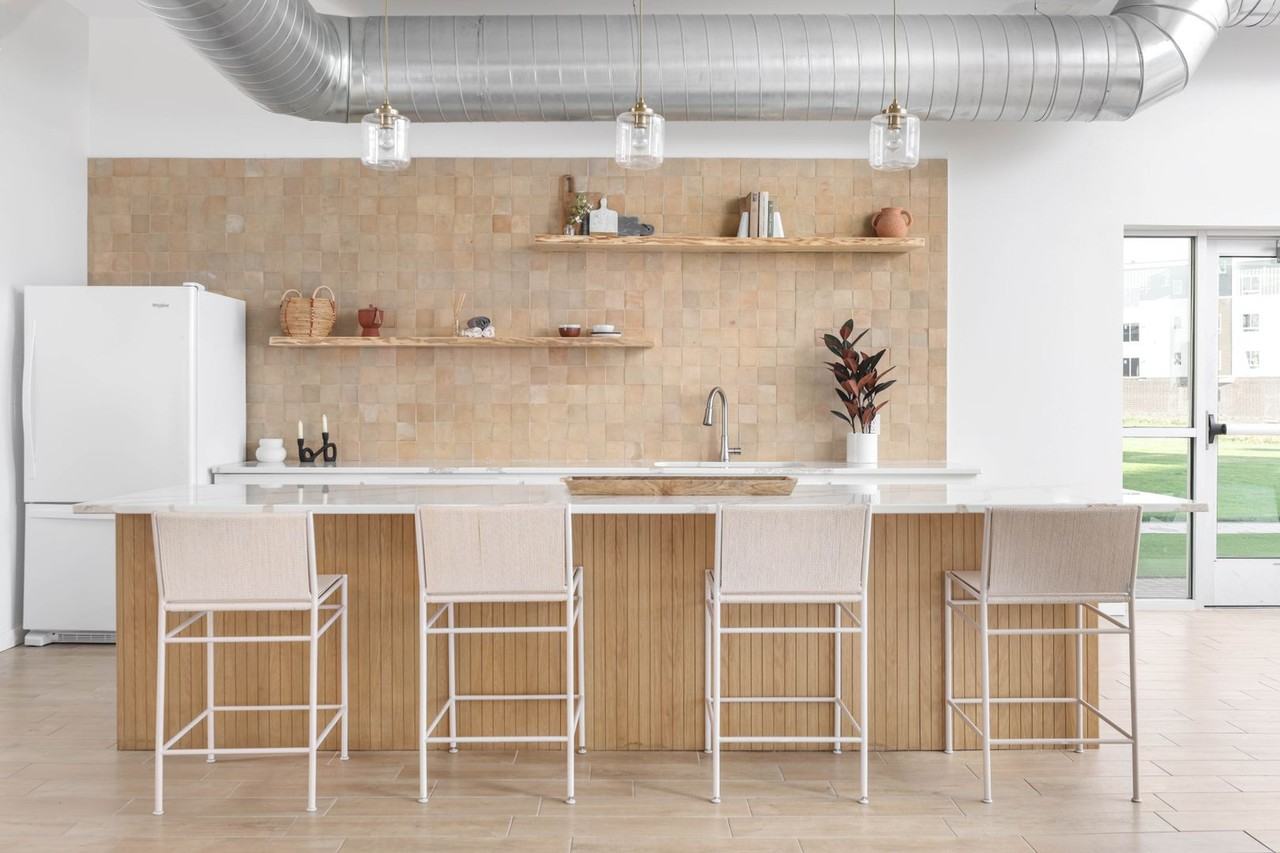 Retreat at Urban Plains - Bldg 2 - Photo 2 of 9