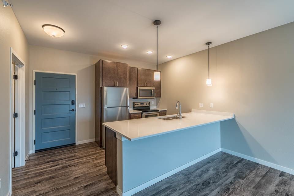 Encore - Bldg 5 - Photo 2 of 50