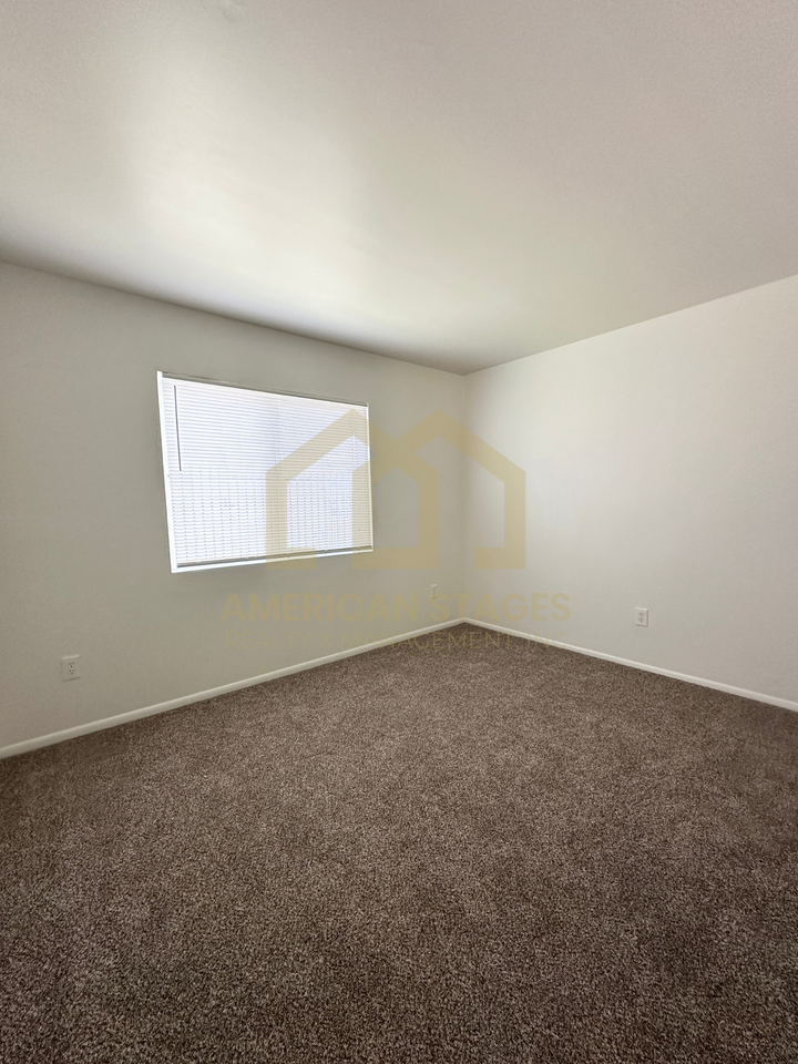 521 North S Street - Photo 6 of 10