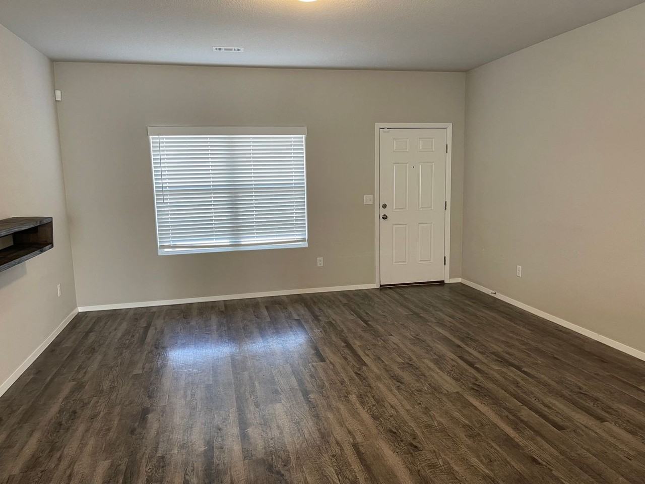 2429 Sebright Ave - Photo 3 of 27