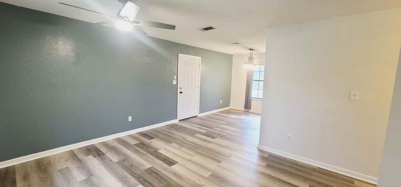 205 E 1st Ave - Photo 3 of 28