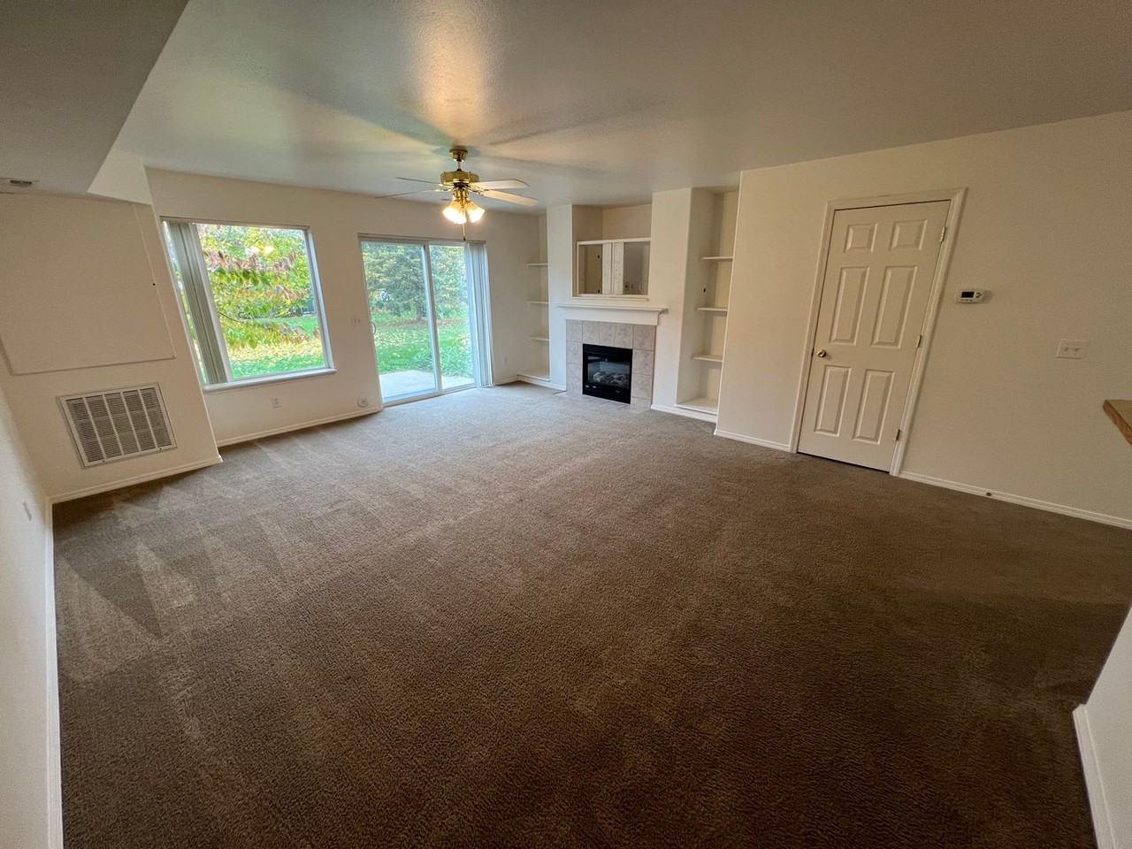 4077 N Abbey Rd - Photo 3 of 35