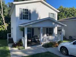 featured image of 907 Sylvan Dr