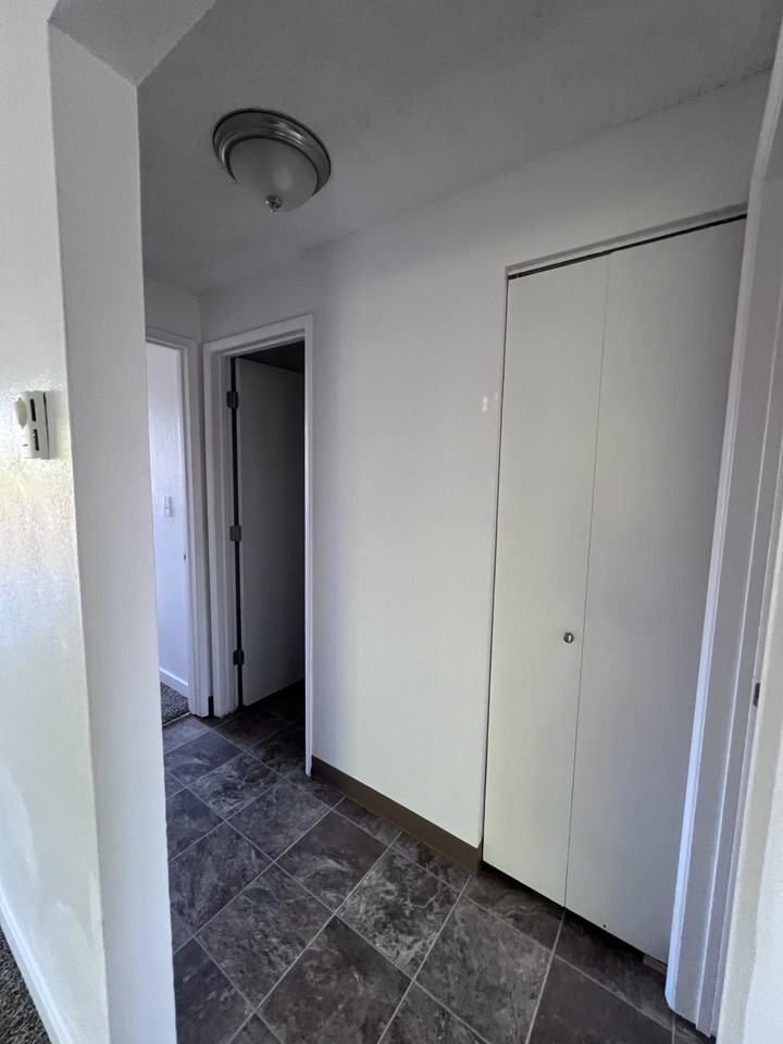 3472 - 3482 Hadley St NE - Photo 6 of 19