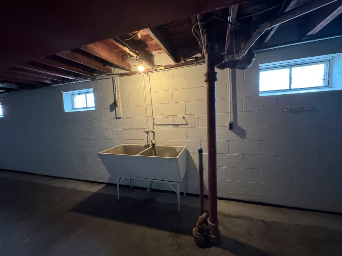 1511 North Chester Avenue - Photo 7 of 13