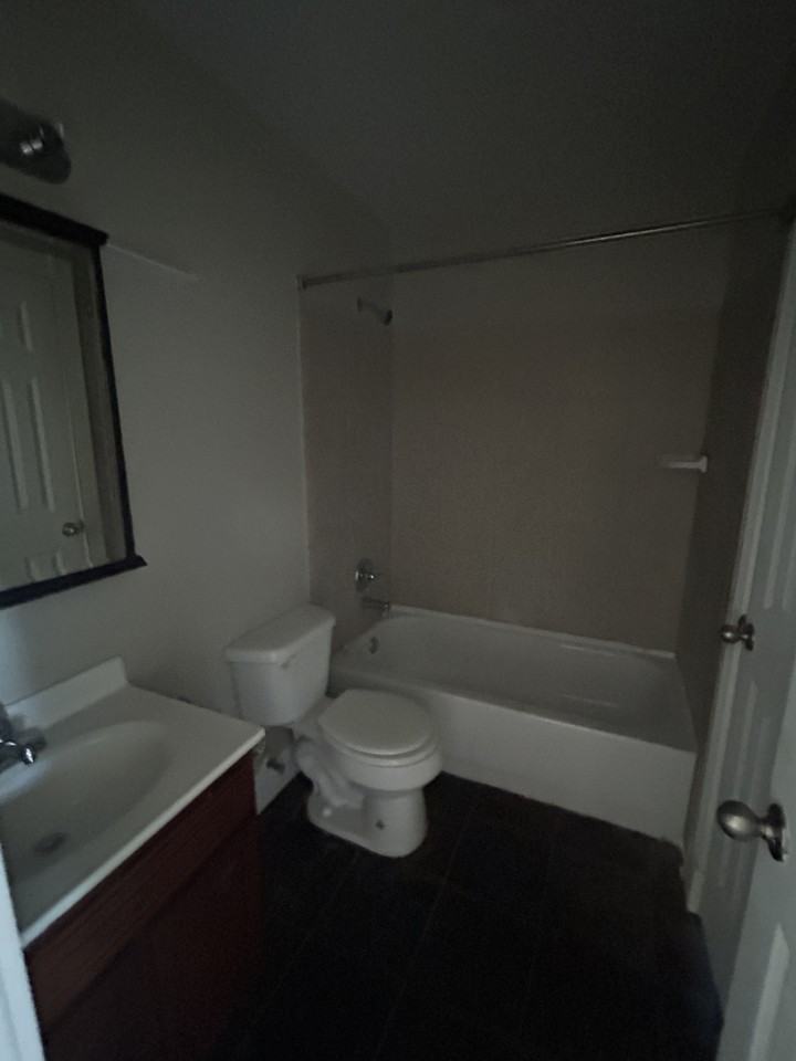 810 McCune Ct - Photo 3 of 6