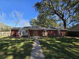 featured image of 4414 Popps Ferry Road