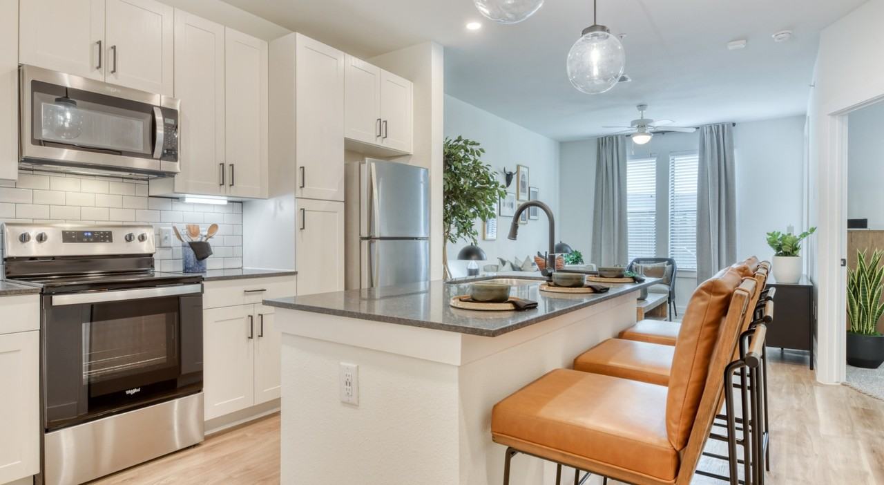 830 Gruene Road #A0 - Photo 3 of 20