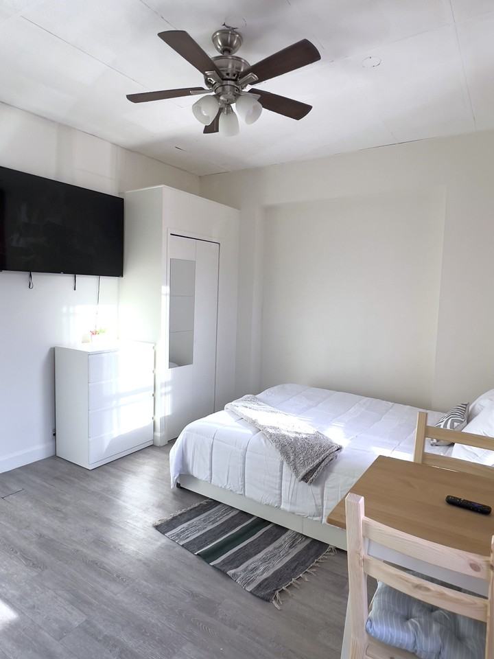 218 Queen Street East #6 - Photo 2 of 5