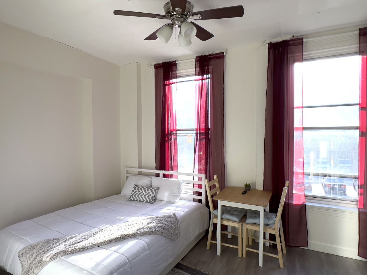 218 Queen Street East #6 - Photo 4 of 5