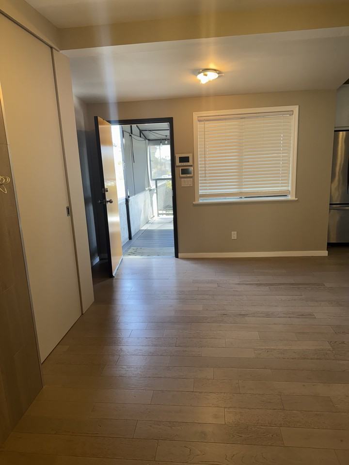 1635 Scott Avenue - Photo 5 of 24