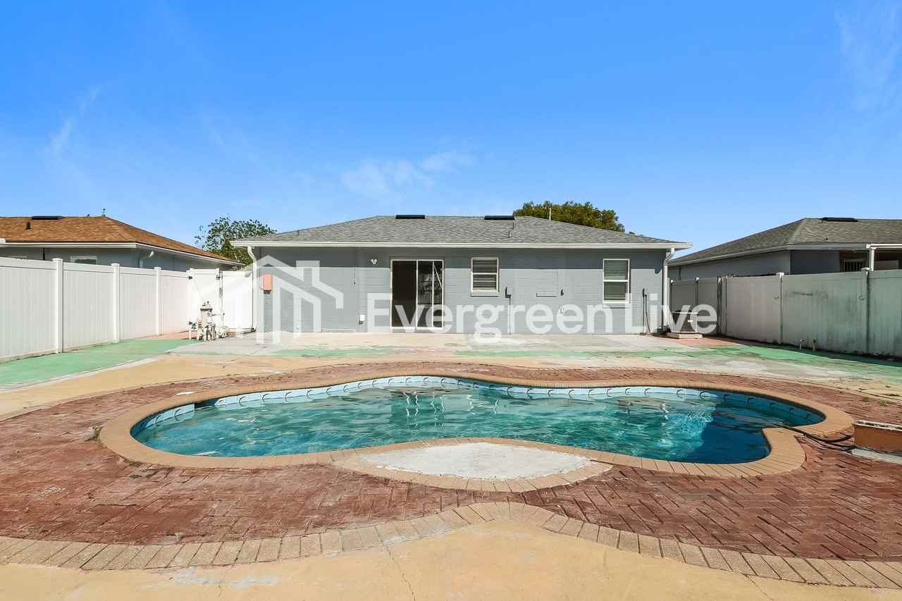 4058 Spoonbill Ave - Photo 5 of 18