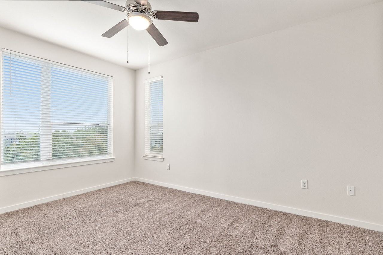 Zang Triangle - Photo 6 of 40