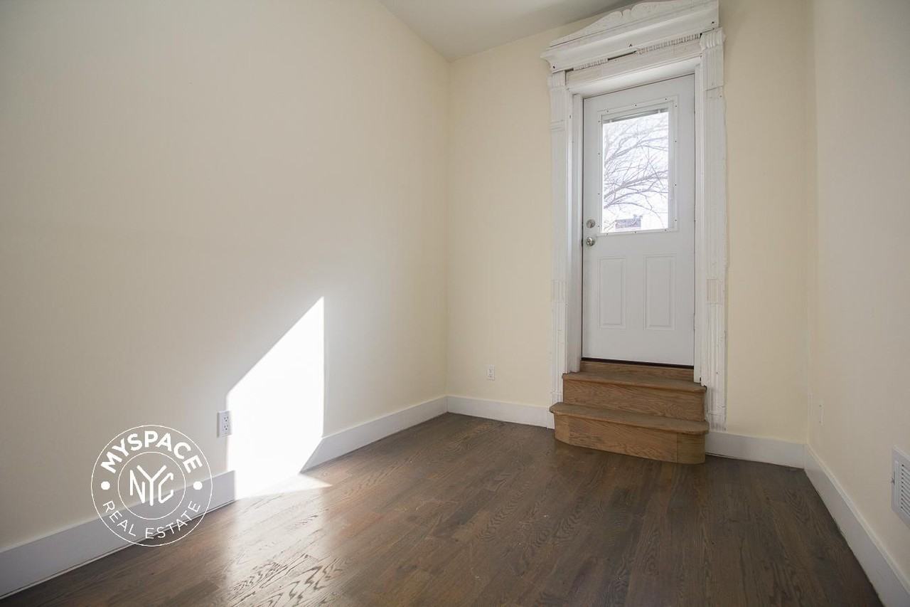 364 Bainbridge St #2 - Photo 2 of 7