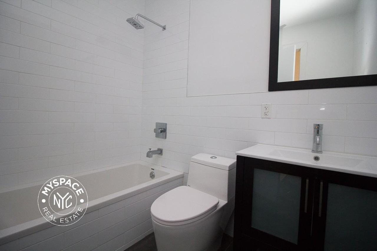 364 Bainbridge St #2 - Photo 4 of 7