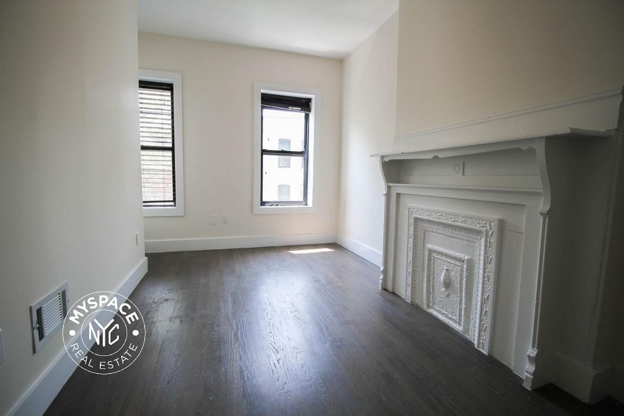 364 Bainbridge St #3 - Photo 5 of 9