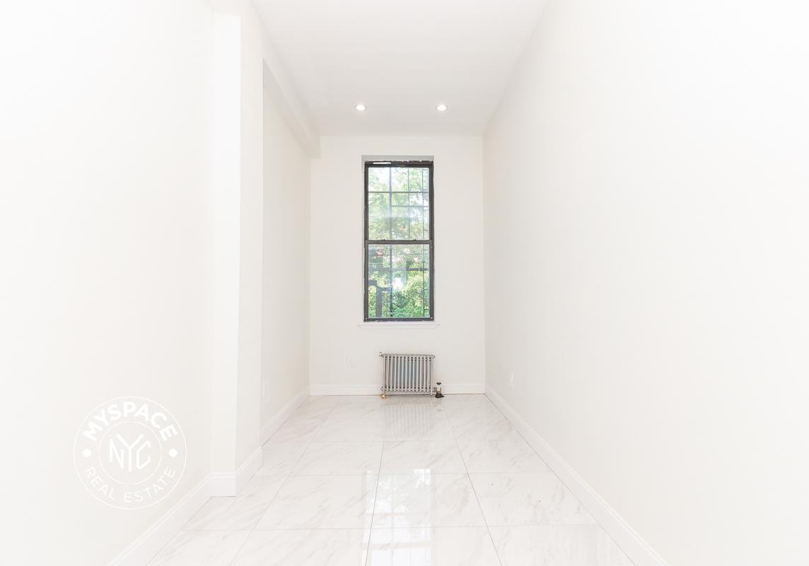 641 Saint Marks Ave #1G - Photo 4 of 9