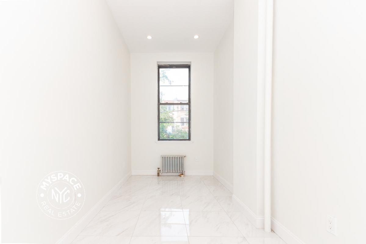 641 Saint Marks Ave #1G - Photo 6 of 9