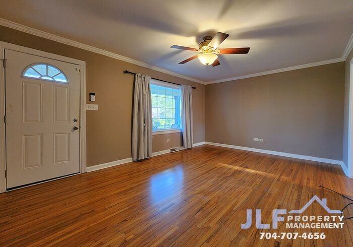 609 Deveron Pl Ne - Photo 3 of 34