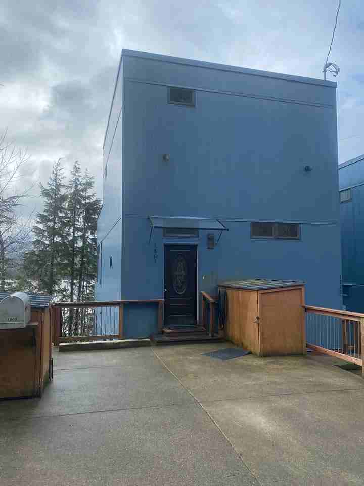 1805 2nd Ave #1805 - Photo 3 of 16