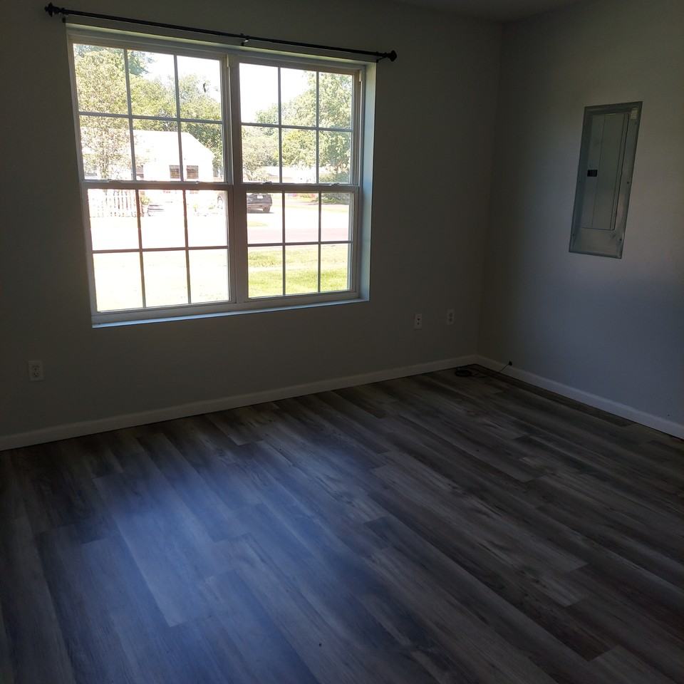 814 West St #NA - Photo 3 of 9