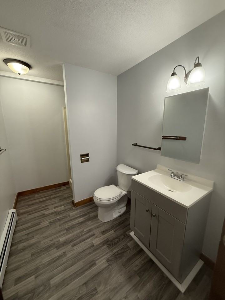 12 Pulaski St #C - Photo 3 of 8