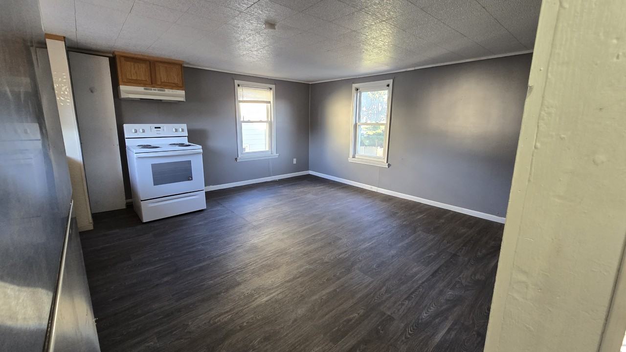 507 E State St #2ndFL - Photo 3 of 6