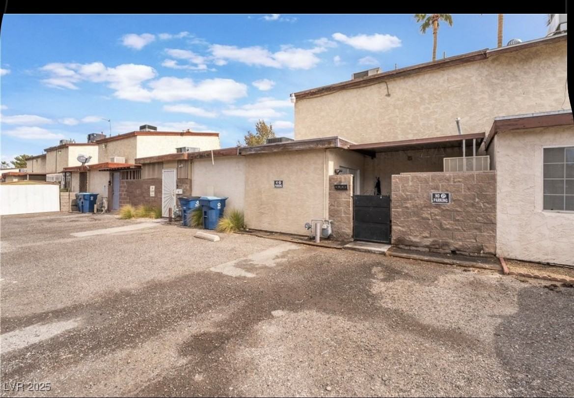 3986 Visby Ln #3986 - Photo 6 of 11