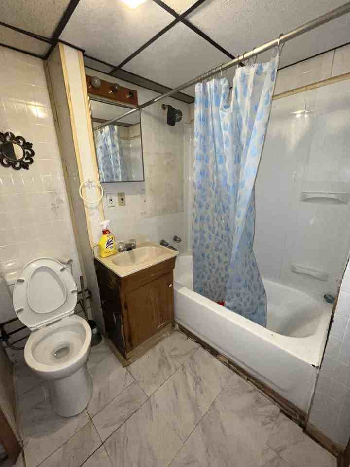 1919 Pine Ave #2 - Photo 2 of 5