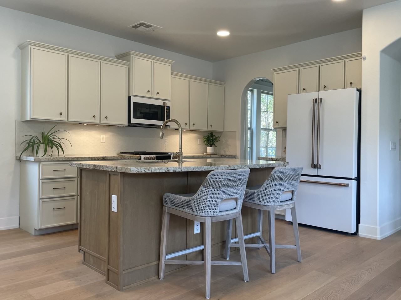 21023 W Glen St #NA - Photo 5 of 35