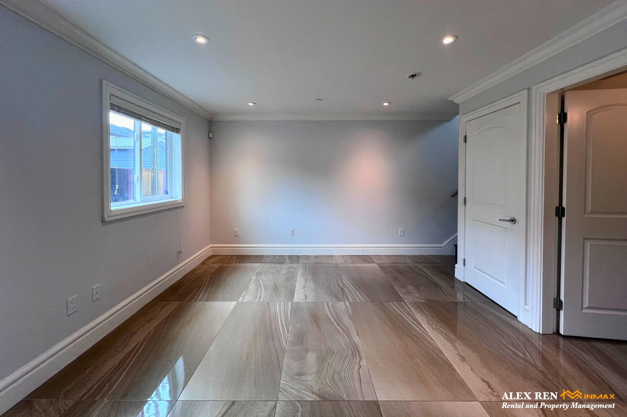 3339 Trutch Street - Photo 3 of 20