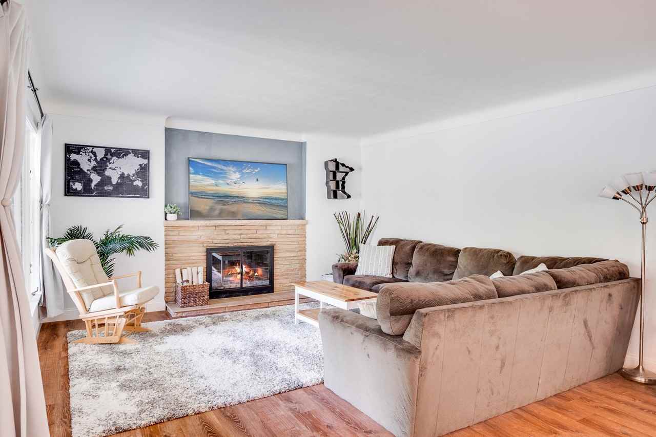 1535 Sextant Ave W #A - Photo 3 of 15