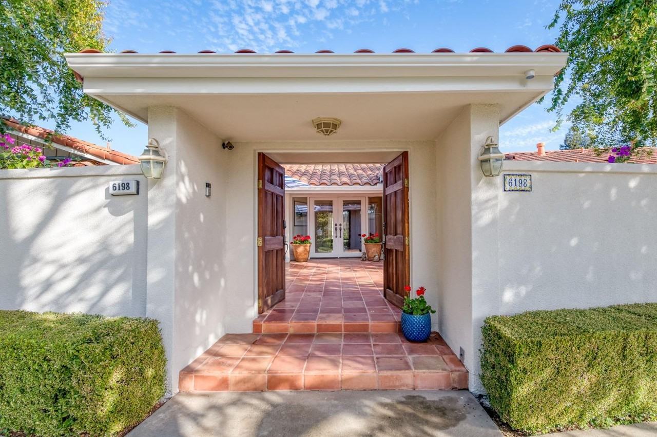 6198 N Lafayette Ave - Photo 2 of 20