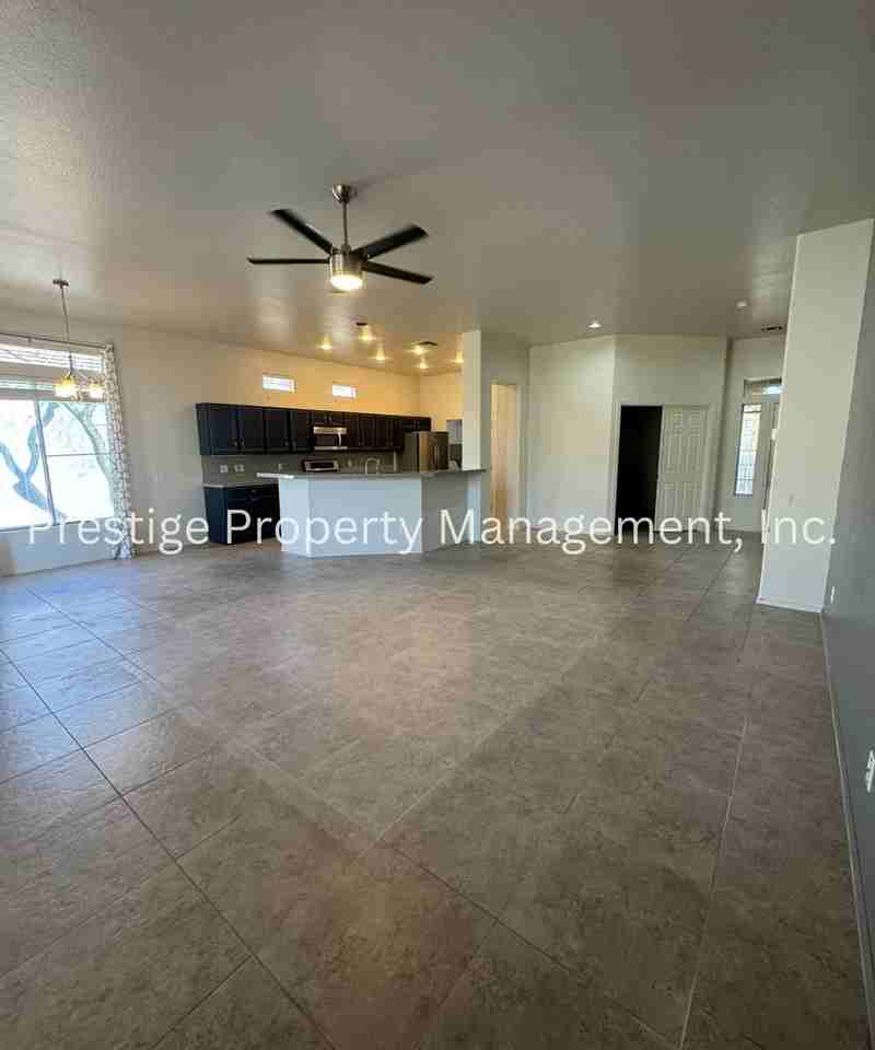 5252 W Winding Desert Dr - Photo 4 of 31