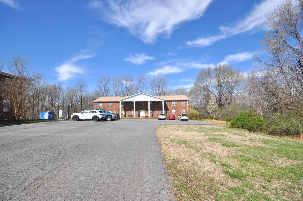 Crystal Village Apartments - Photo 3 of 22