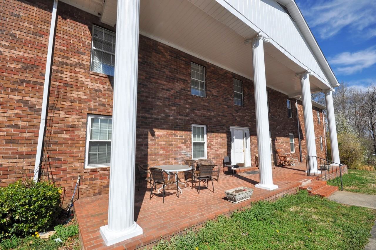 620 Oak Park Blvd #103 - Photo 6 of 38