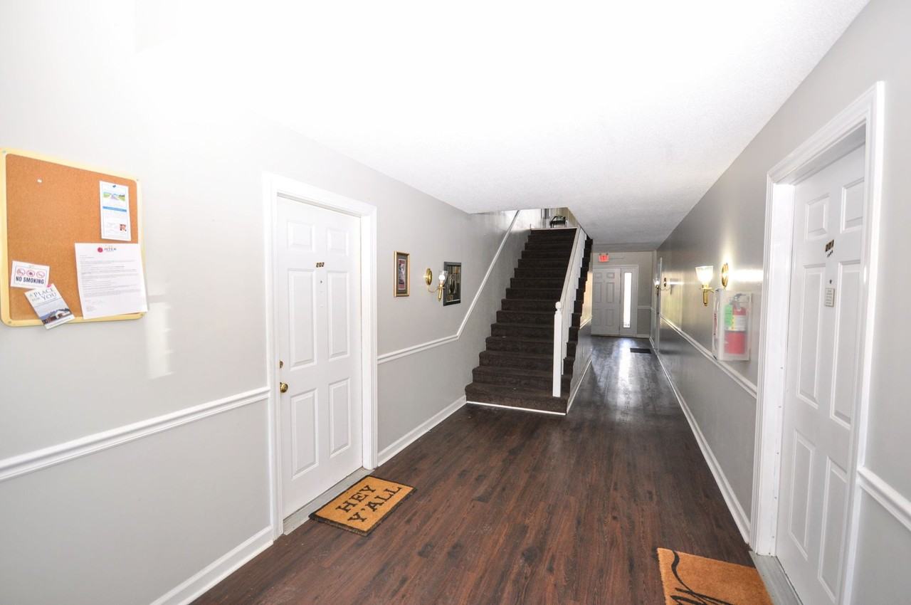 620 Oak Park Blvd #103 - Photo 7 of 38