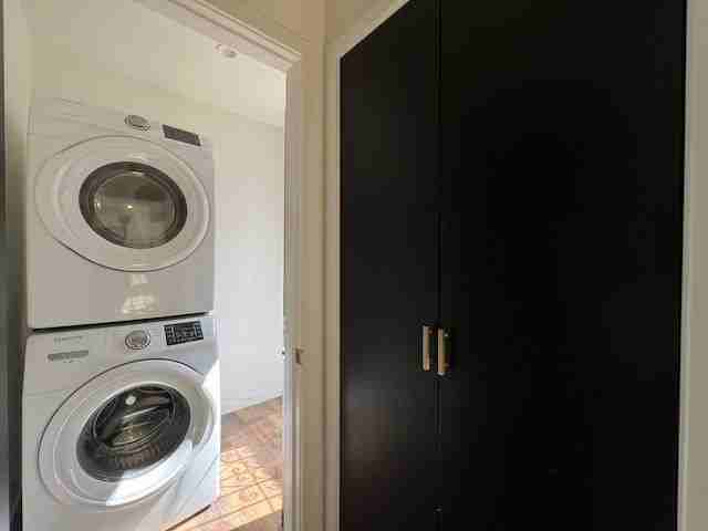 652 N Dillon St - Photo 2 of 15